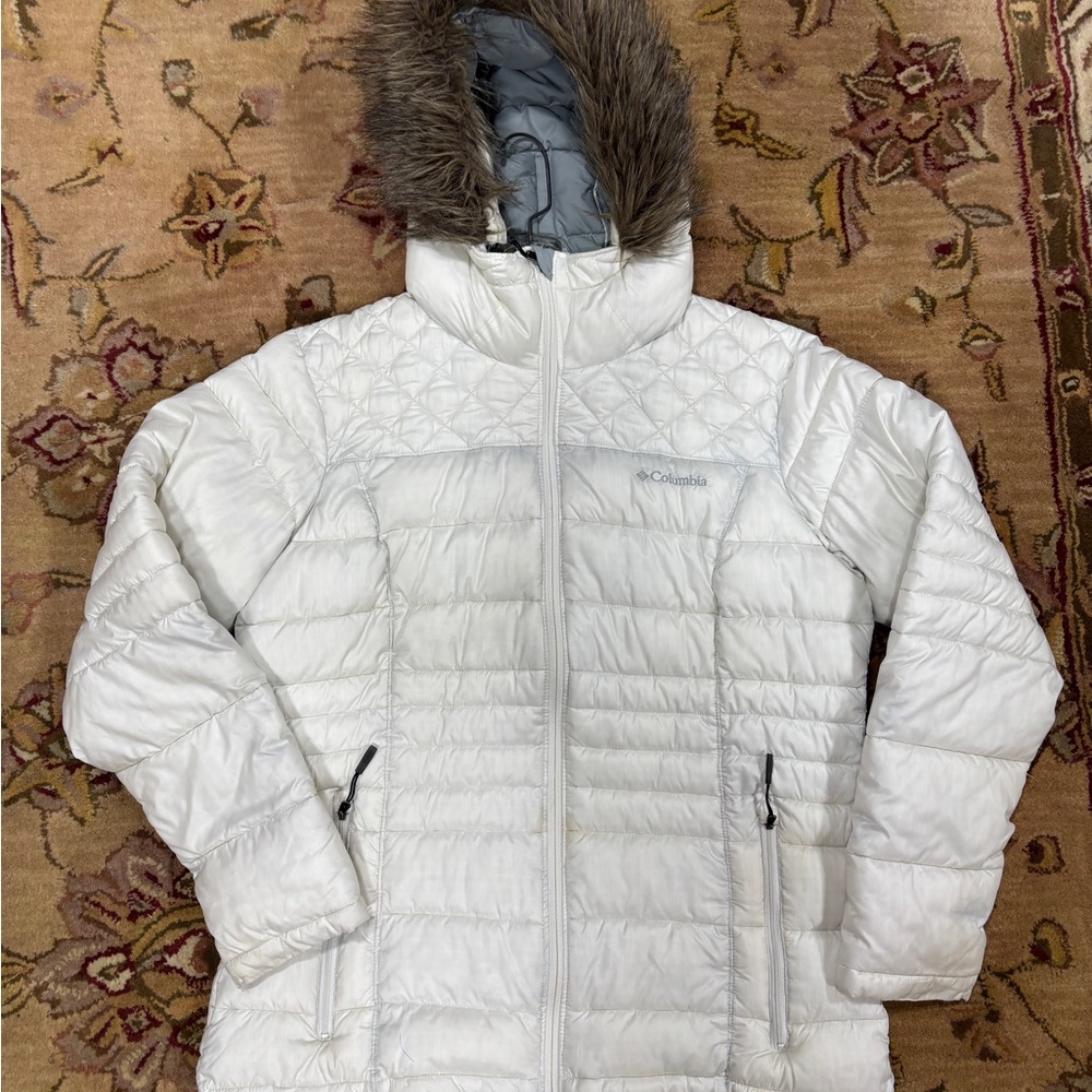 Columbia Snowy White Quilted Jacket with Faux Fur Trim